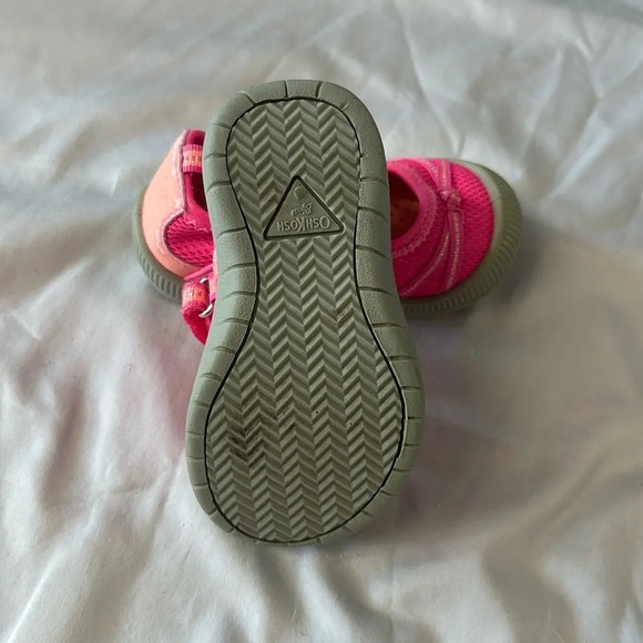 OshKosh B'Gosh -  pink Mary Janes - Kids size 5 - Picture 5 of 7